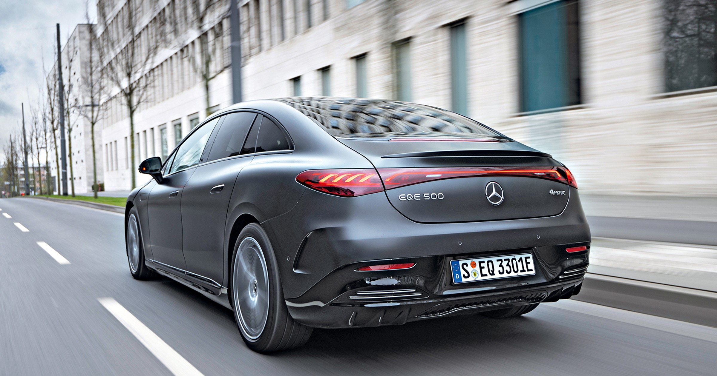 Mercedes EQE (2022)