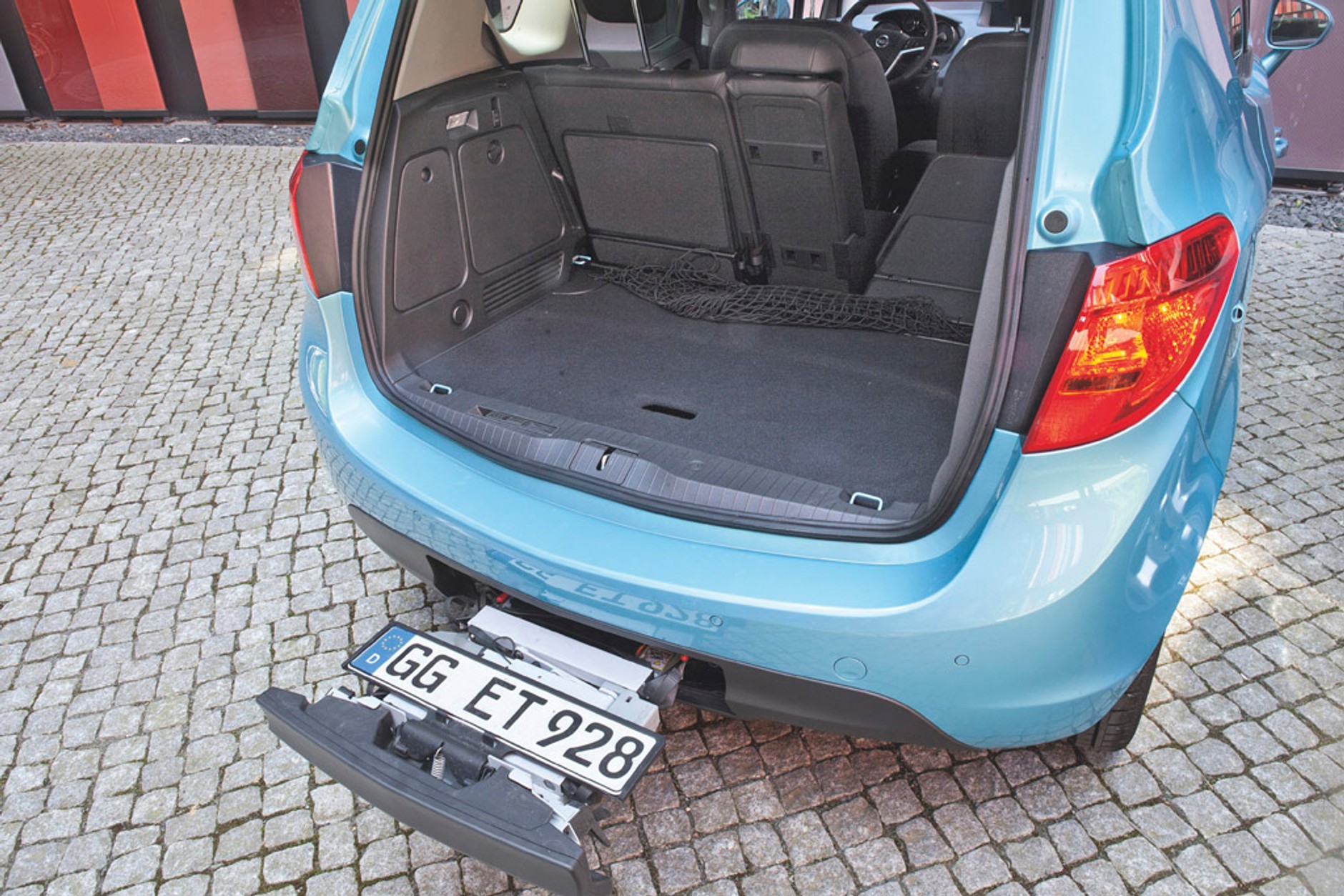 Ford B-max kontra Opel Meriva: miejskie vany dla rodziny