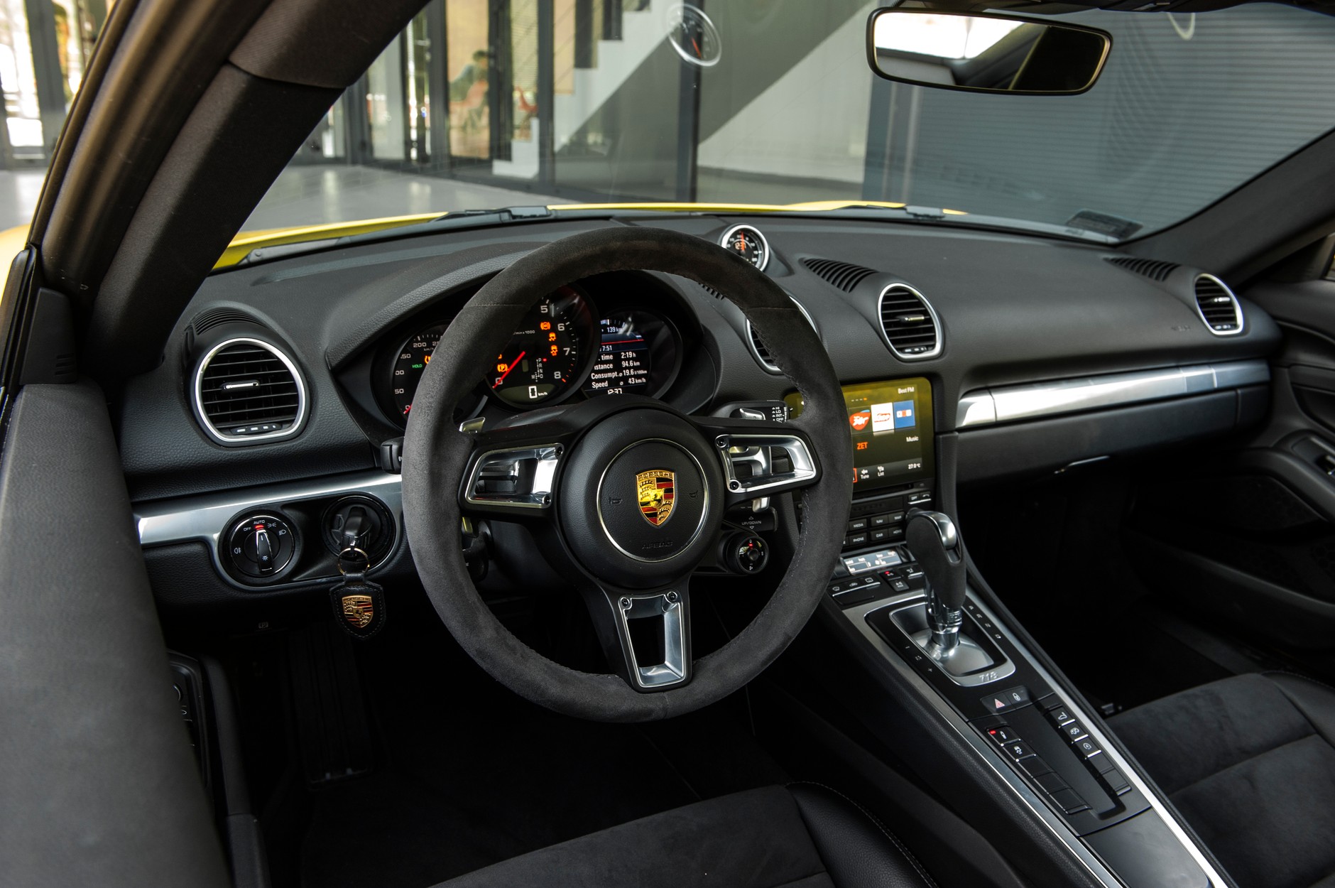 Jaguar F-Type i Porsche 718 Cayman