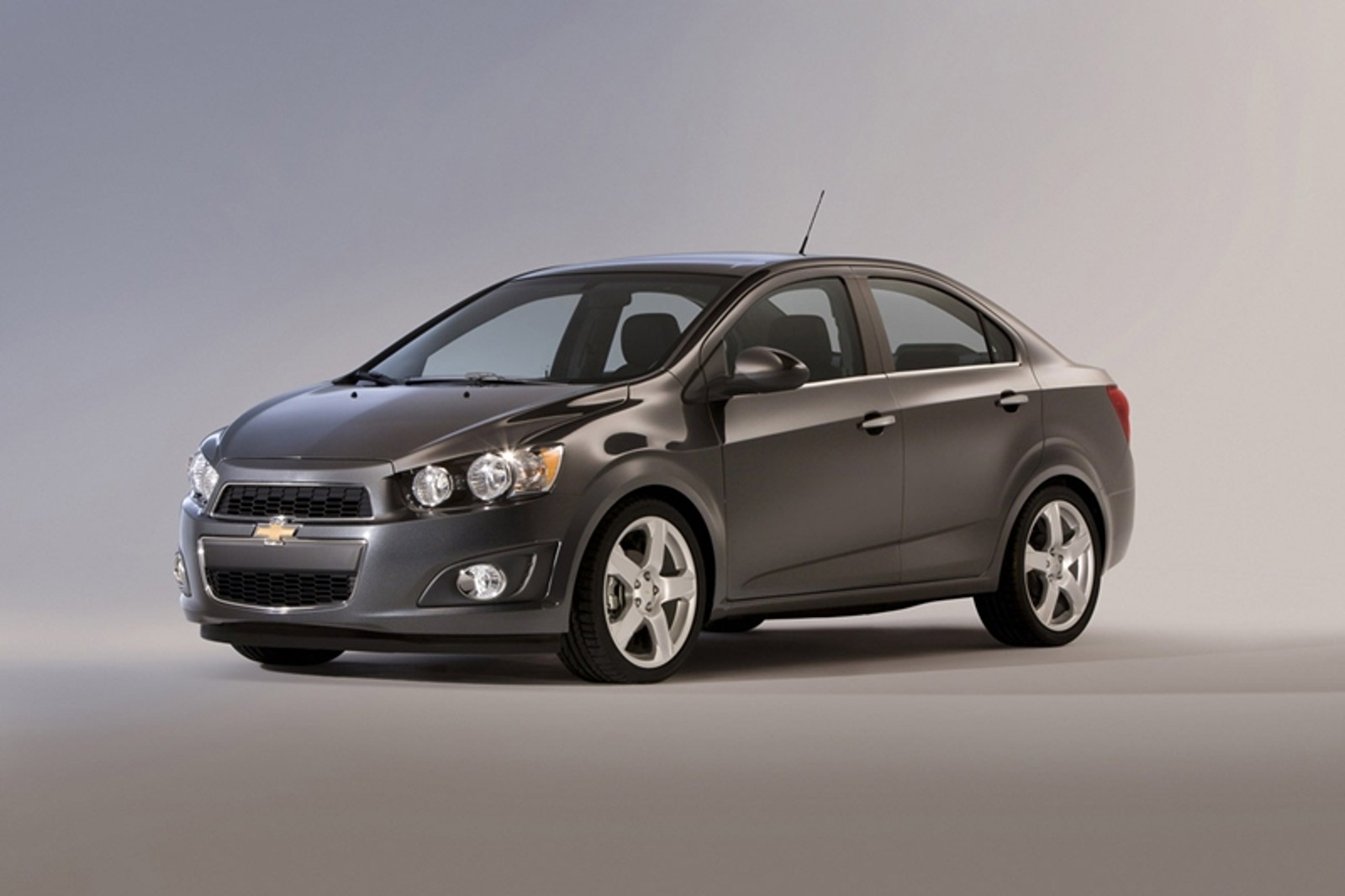 Chevrolet Aveo sedan – zrobili go ludzie od Corvette