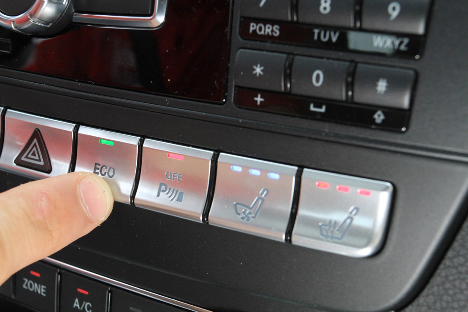 Mercedes C250 CDI: luksusowe coupé dla  oszczędnych