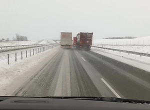 Inspektorzy nie kryli zdziwienia. Kierowca korzystał ze sprzętu, który już dawno wyszedł z użycia
