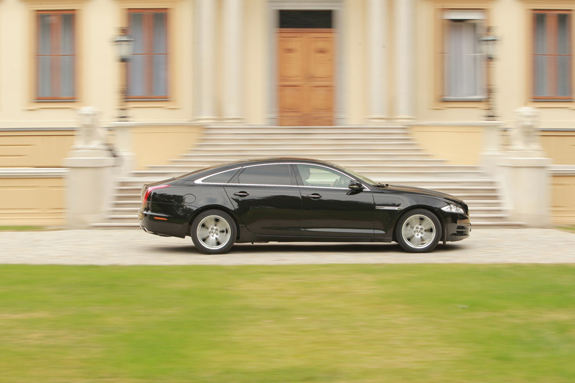 Jaguar XJ 3.0 Diesel: luksus dla znudzonych