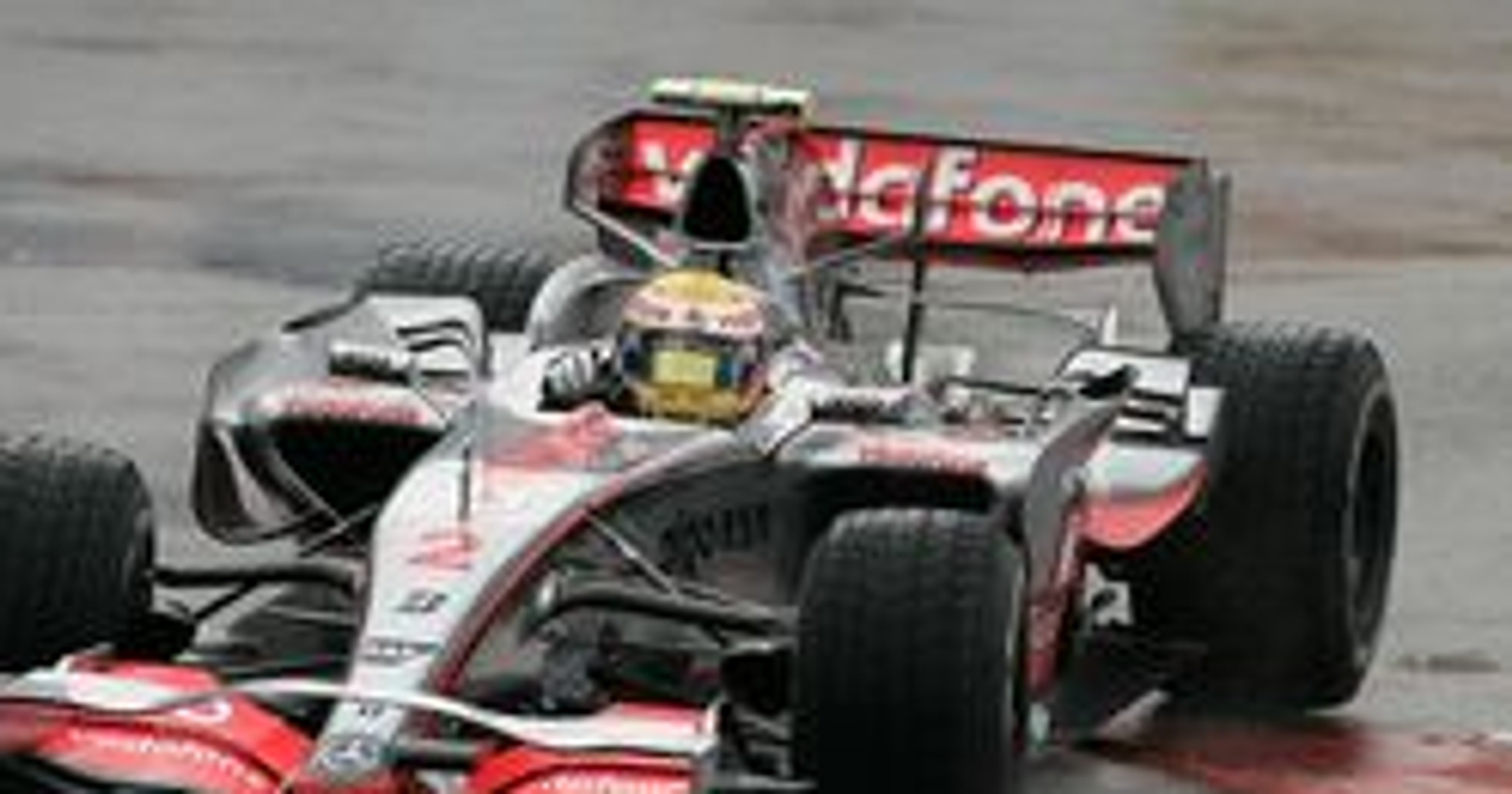 Grand Prix Kanady 2007: sportowa rywalizacja w cieniu wypadku Roberta