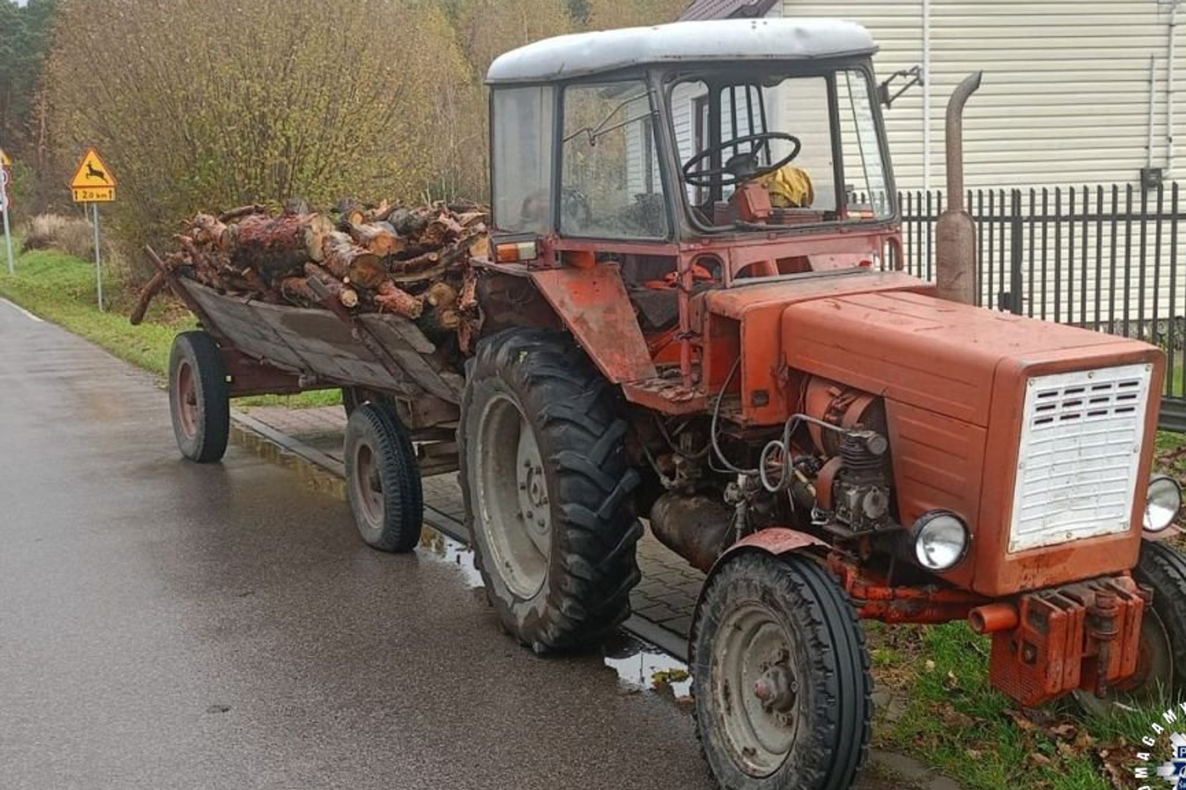 Ten ciągnik rolniczy nie miał prawa jechać. 25 lat bez ważnych badań
