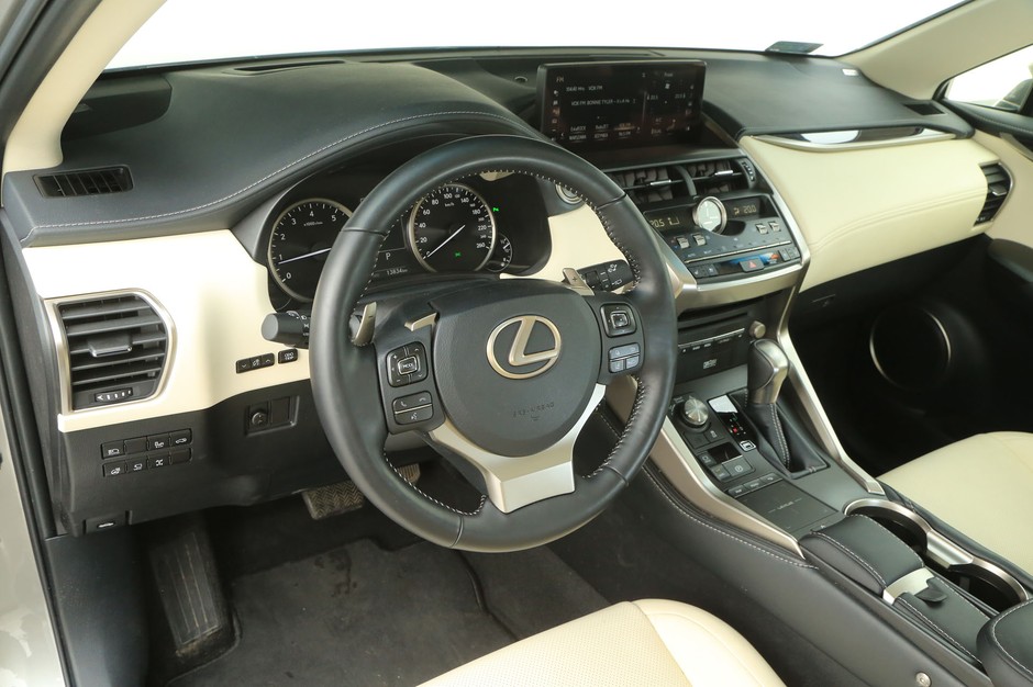 Lexus NX 300 AWD - mocny i komfortowy
