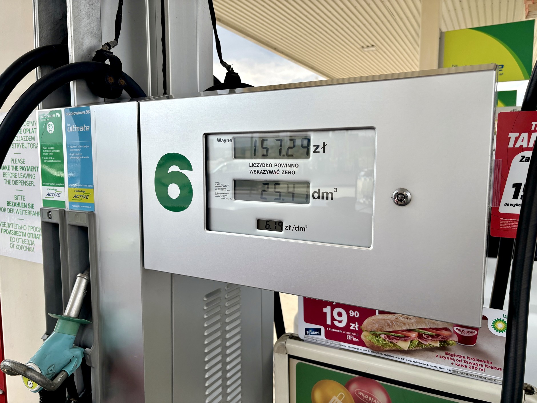 Tankowanie samochodu