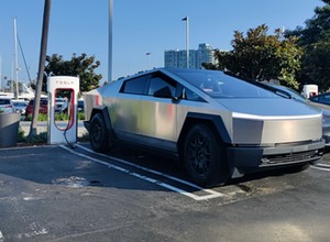 Tesla przerywa produkcję dwóch modeli. To już trzeci raz na przestrzeni roku