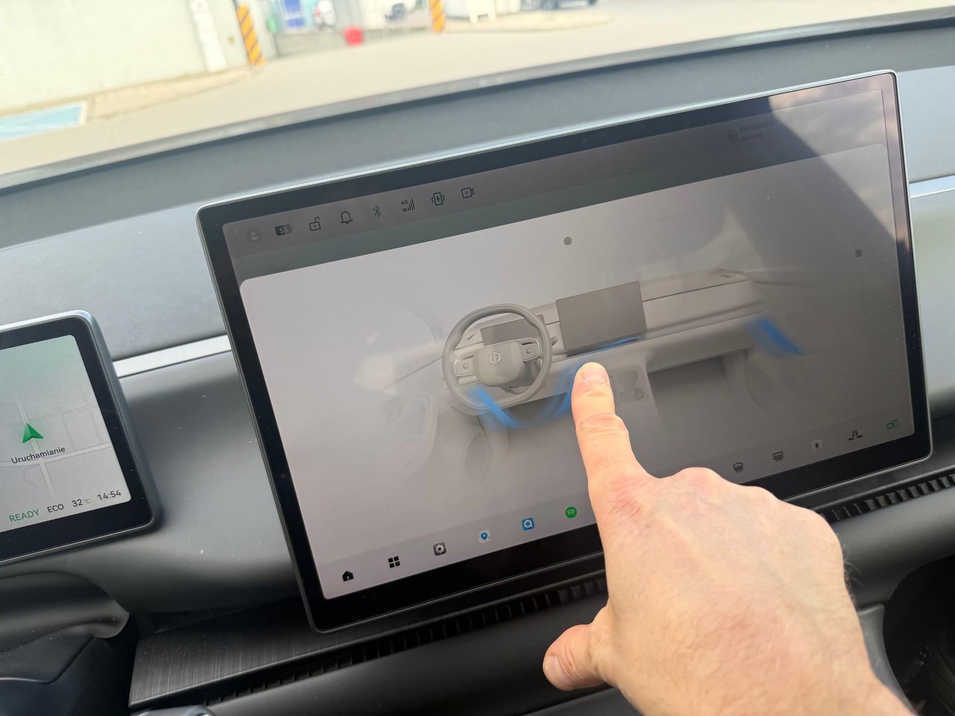 Tanie auto, "drogie" rozwiązanie: sterowanie nawiewami w Leapmotorze C10