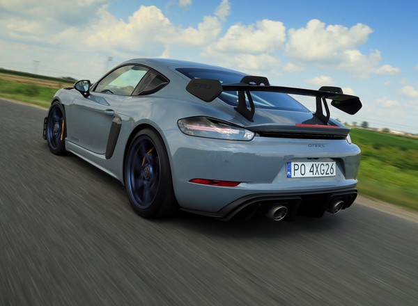 Porsche 718 Cayman GT4 RS. Jestem świrus