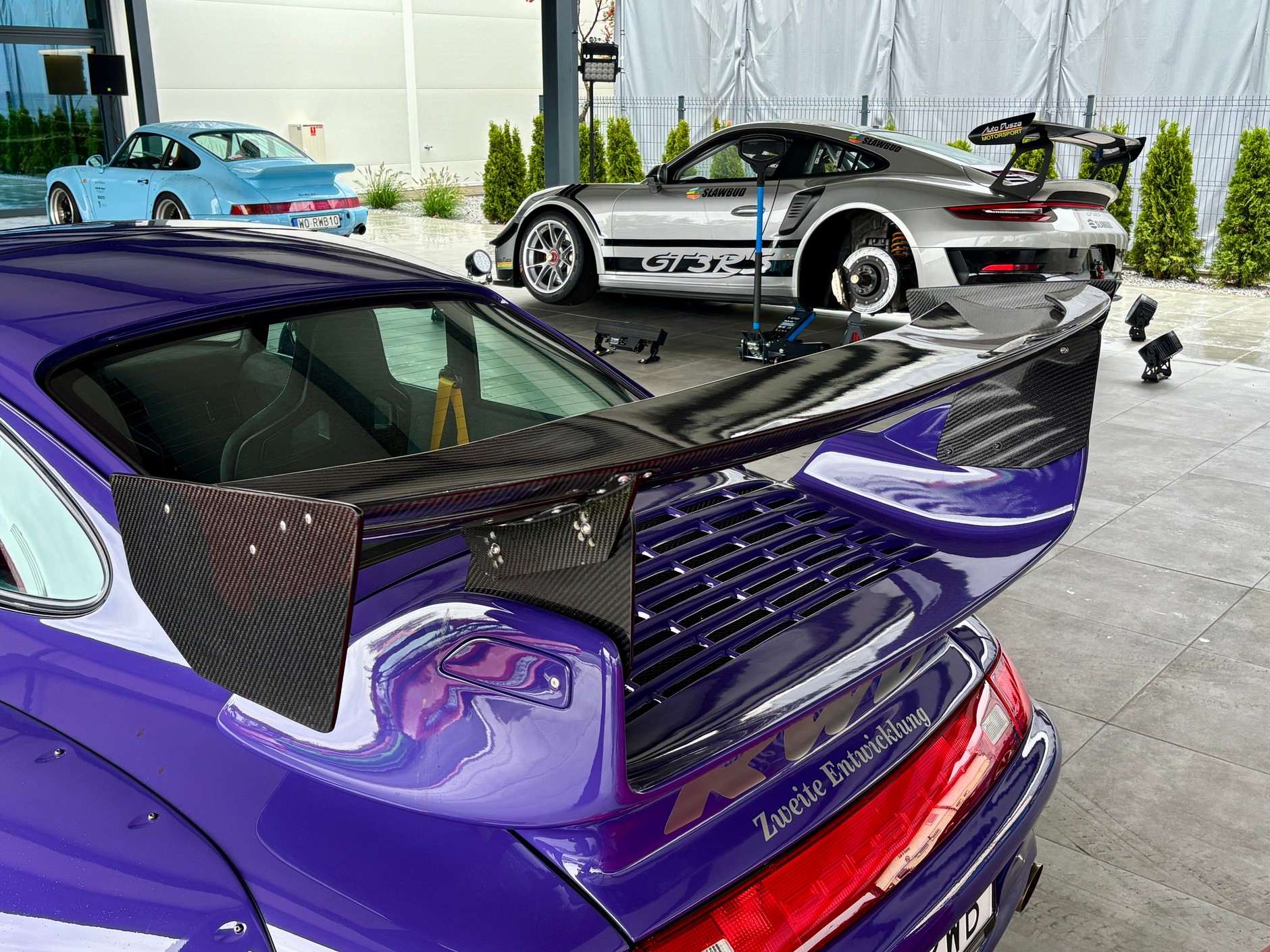 Otwarcie nowej siedziby 911 Garage i budowa kolejnego RWB