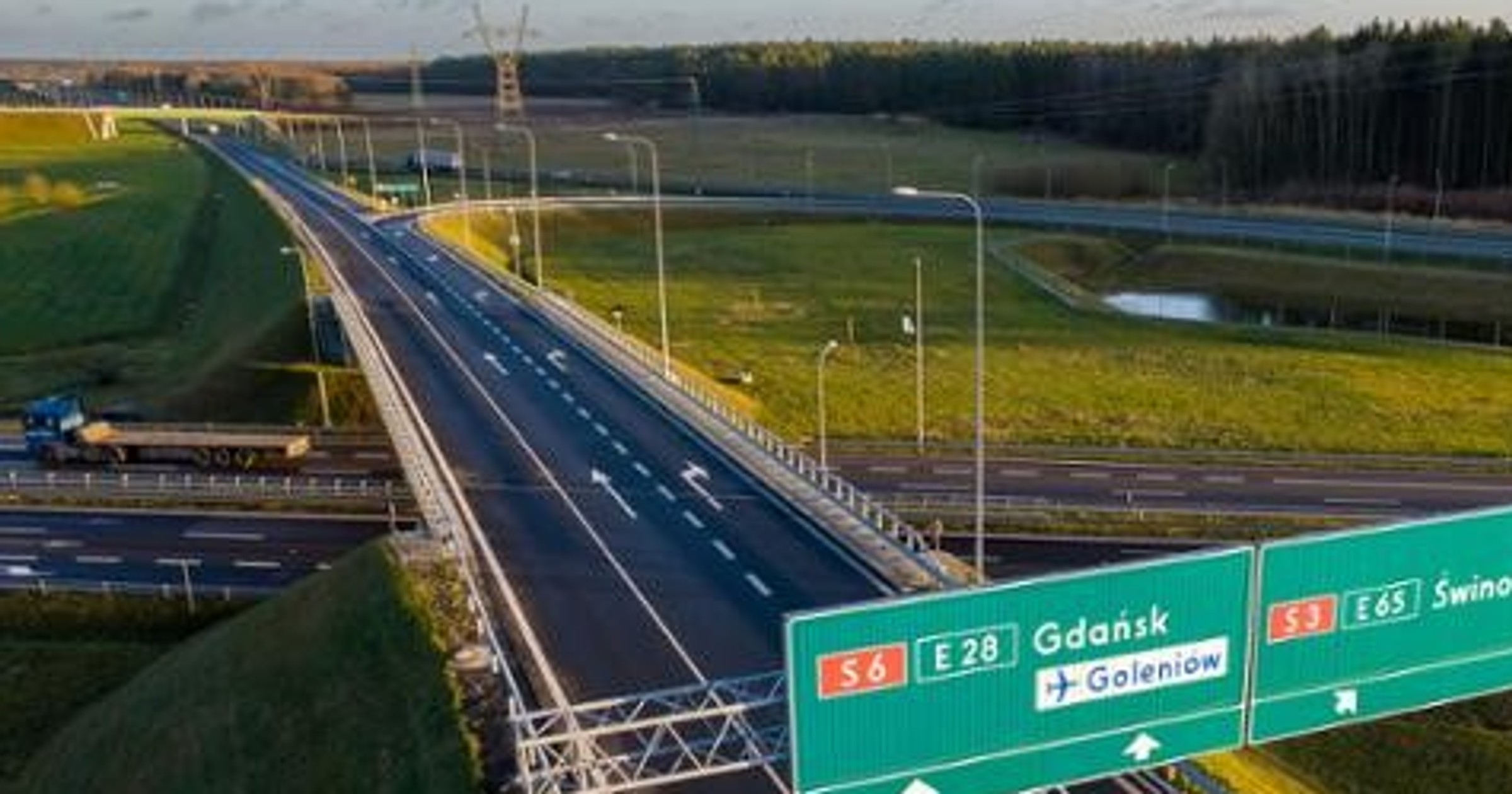 Policjanci zakończyli przejażdżkę rowerem po ekspresówce. Kosztowała 250 zł