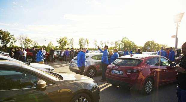 Nowa Mazda 3 w drodze z Kunguru do Ufy