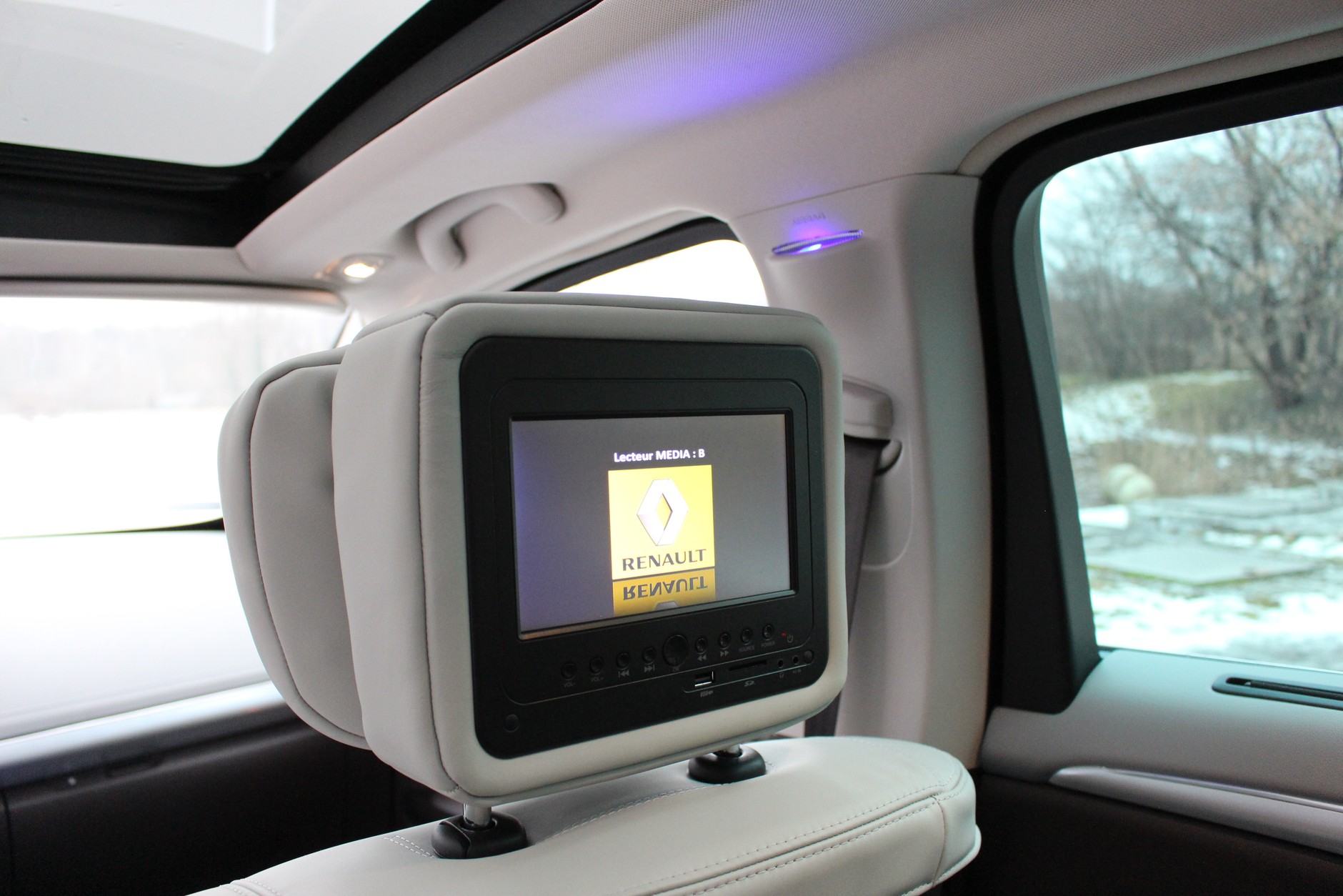 Ranualt Espace 1.6 TCe 200 KM Initiale Paris