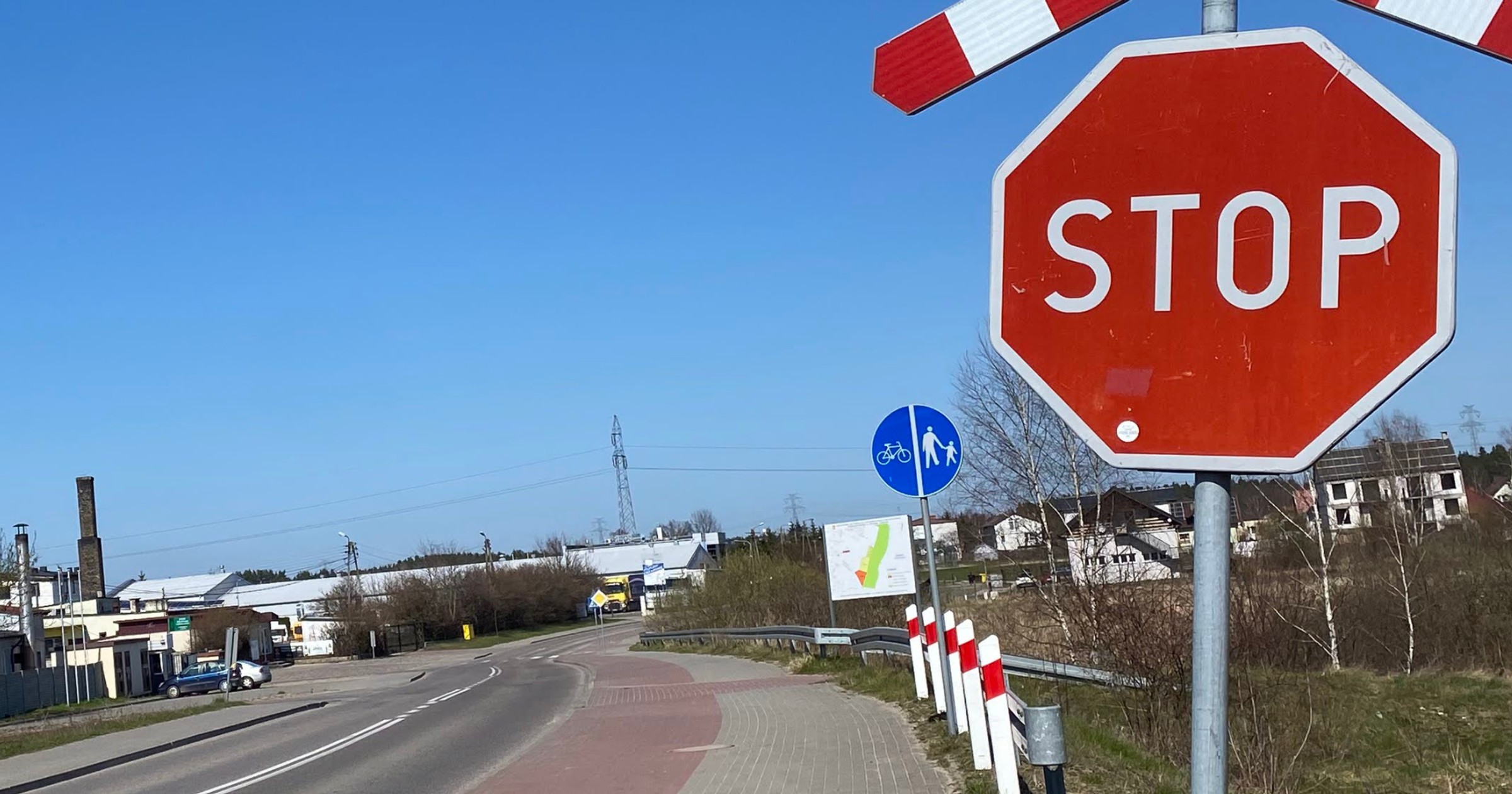 Znak B-20 to unikat na polskich drogach