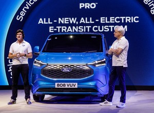 Nowy Ford E-Transit Custom — następca dostawczego bestsellera w Europie