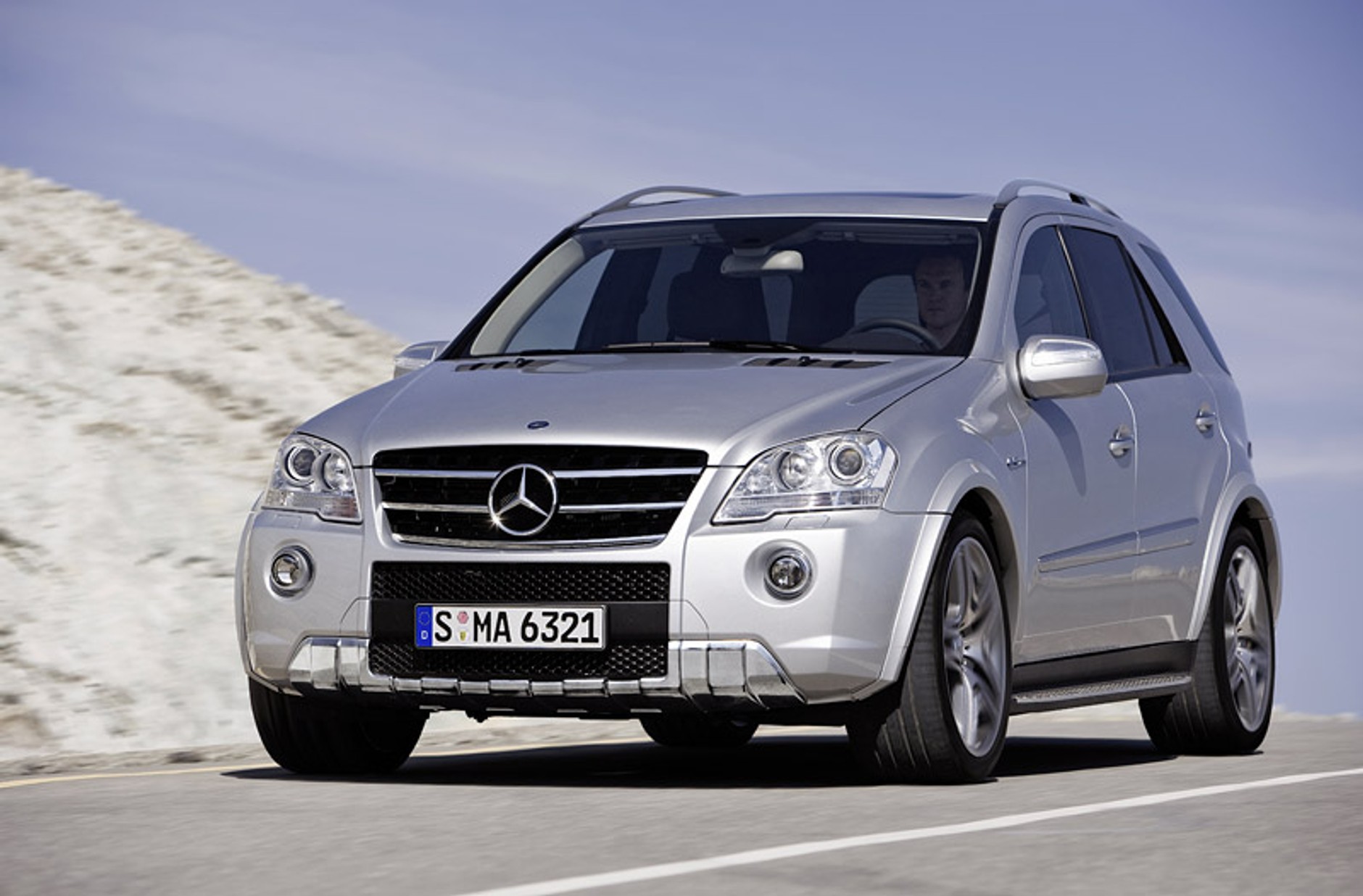 Mercedes-Benz M: facelifting stuttgarckiego SUV-a