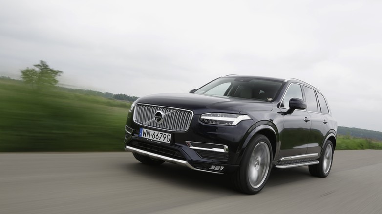 Volvo XC90 T6 (2)