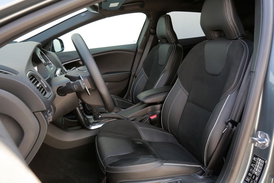 Volvo V40 T5