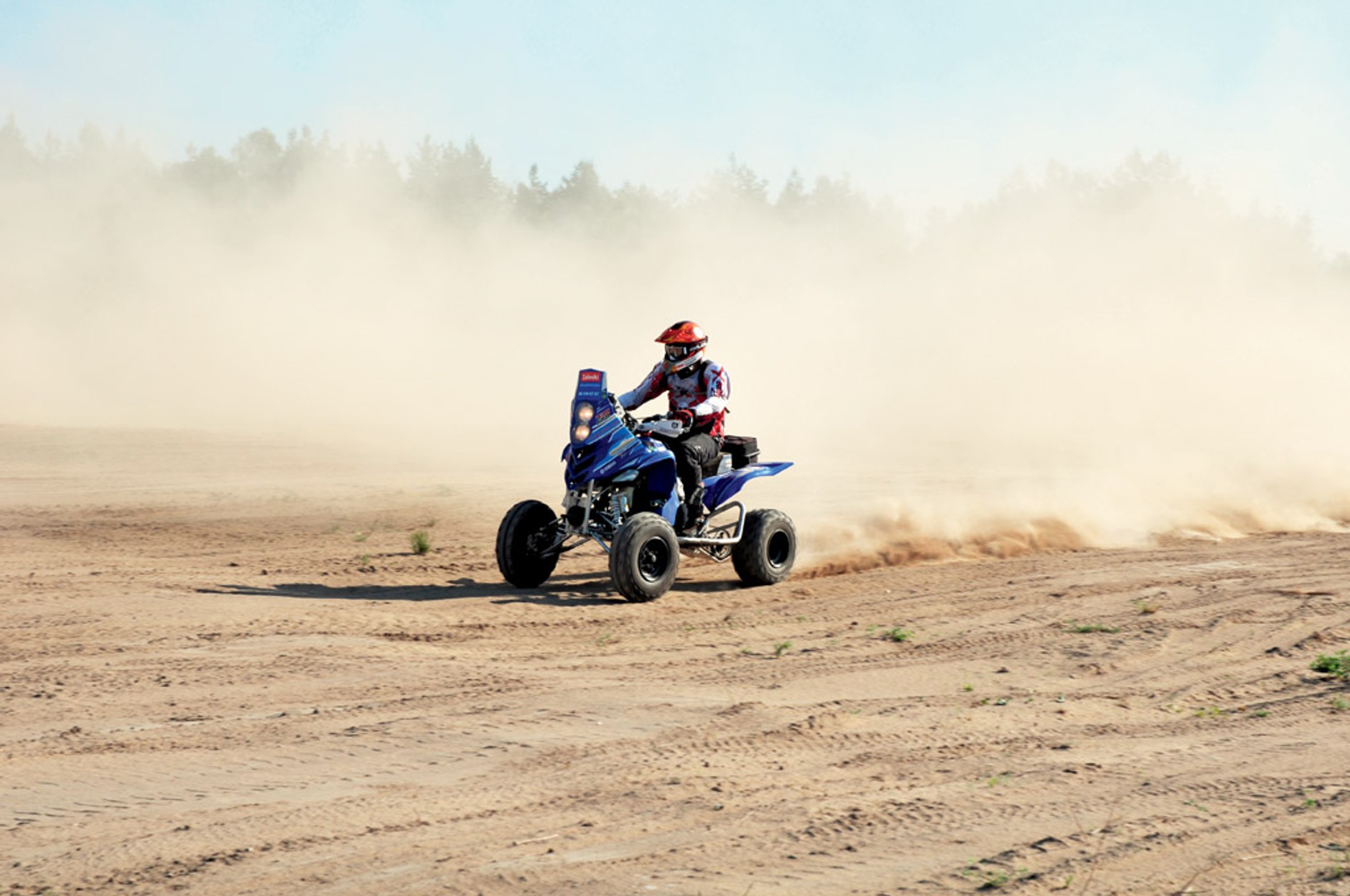 Auto Swiat 4x4 Baja Challenge: w chmurach kurzu