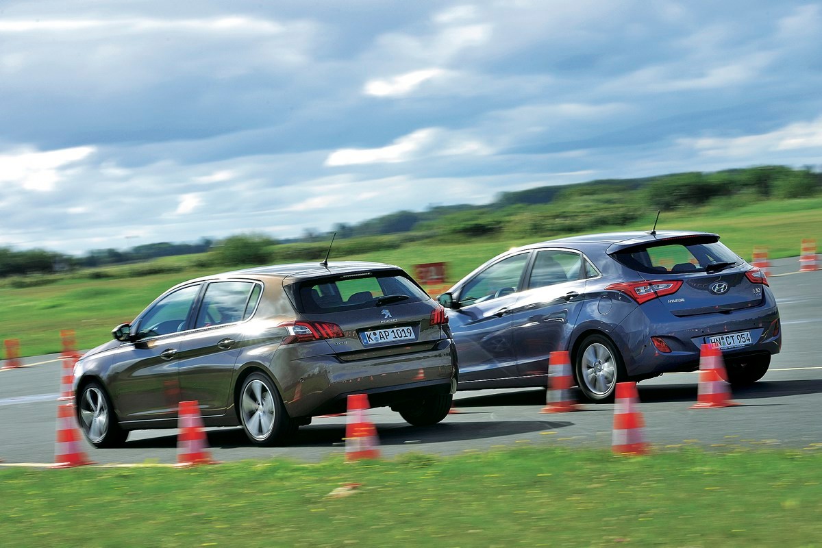 Hyundai i30 i nowy Peugeot 308
