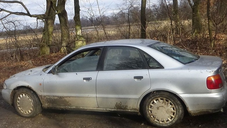 Funkcjonariusze otworzyli jego bagażnik. Usłyszał zarzuty