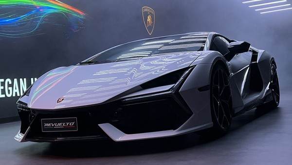 Widziałem Lamborghini Revuelto. To 1015-konne auto zostało już hitem polskiego rynku. Jak to możliwe?