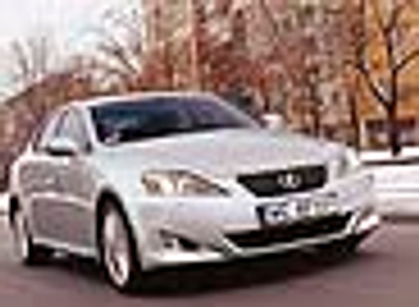 Lexus IS 250 Prestige - Luksus w cenie, prestiż gratis