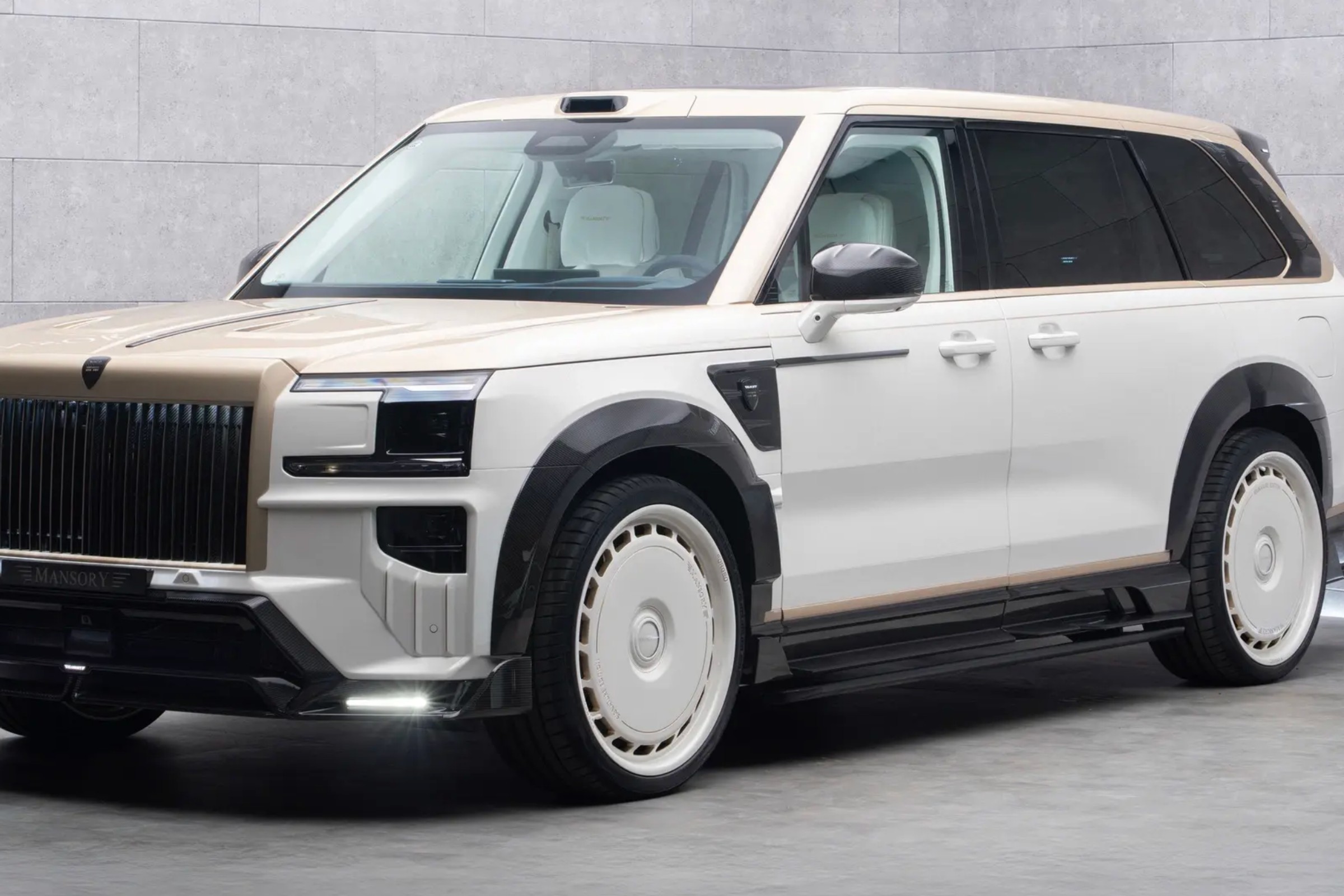 Mansory słynie z tuningu aut Porsche, Bentley, Ferrari. Teraz zabiera się za "chińczyki"