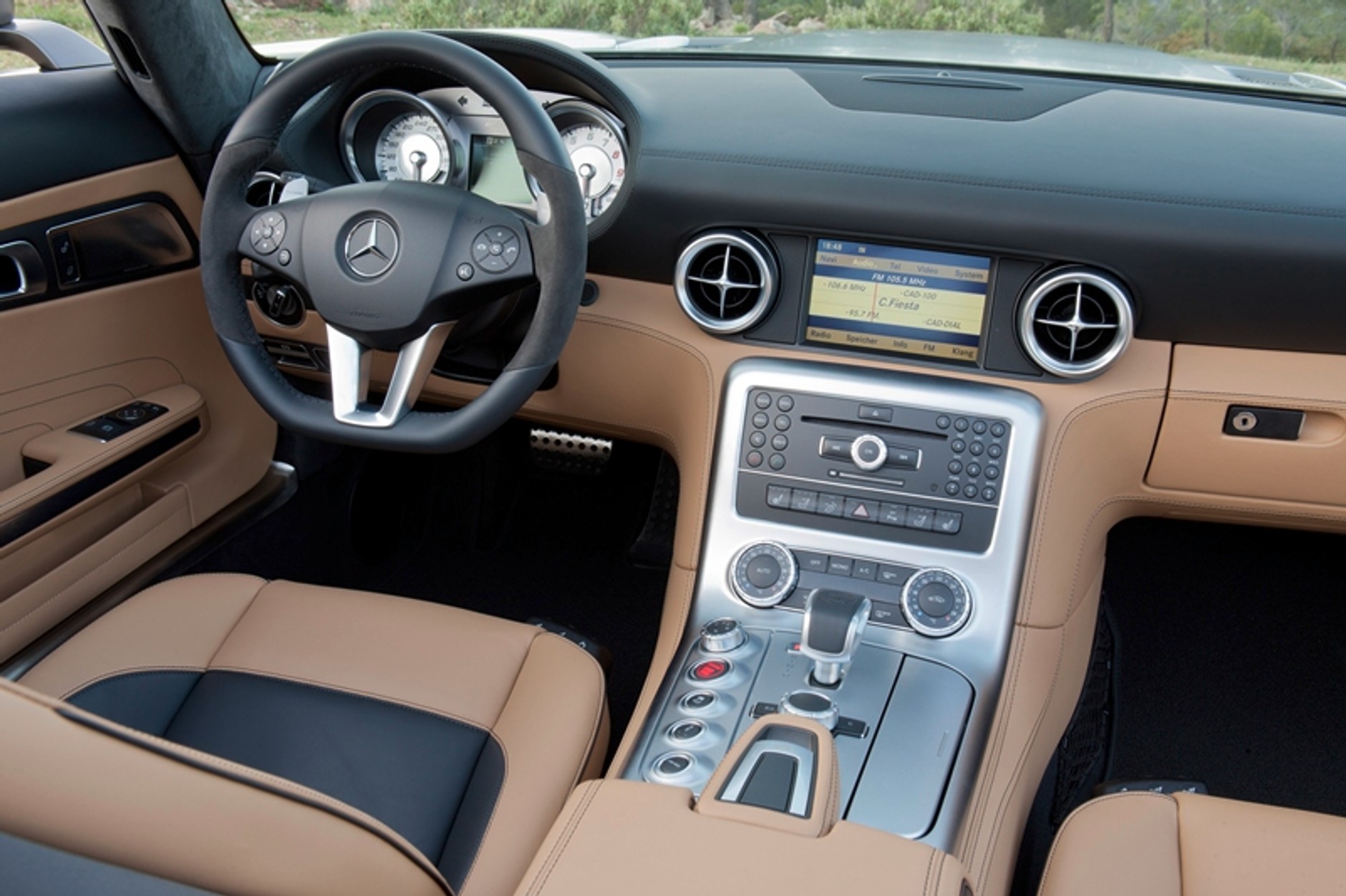 Mercedes SLS AMG Roadster