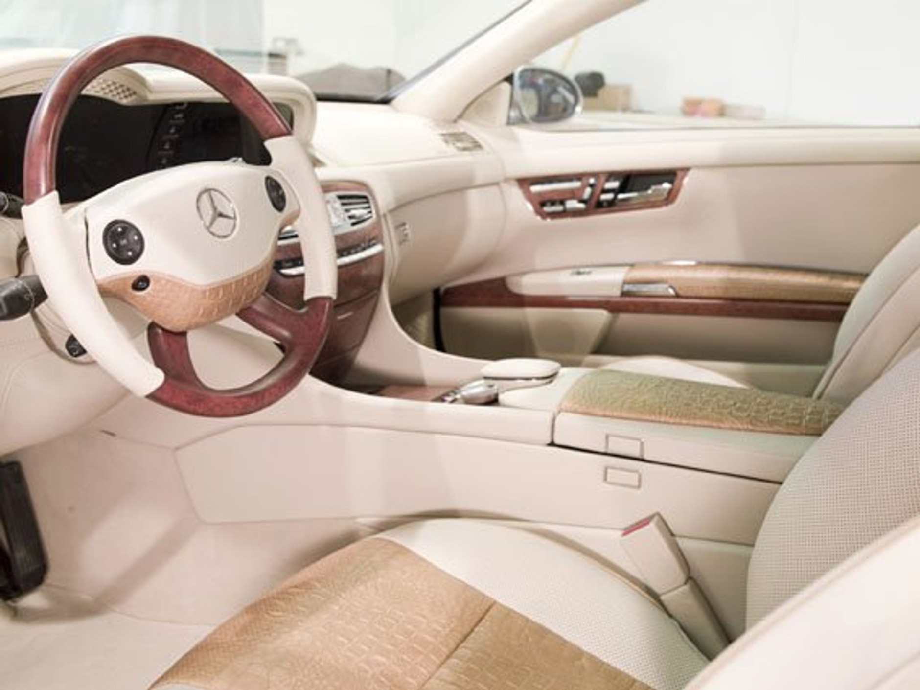 FAB Design podrasował Mercedesa-Benz CL 600