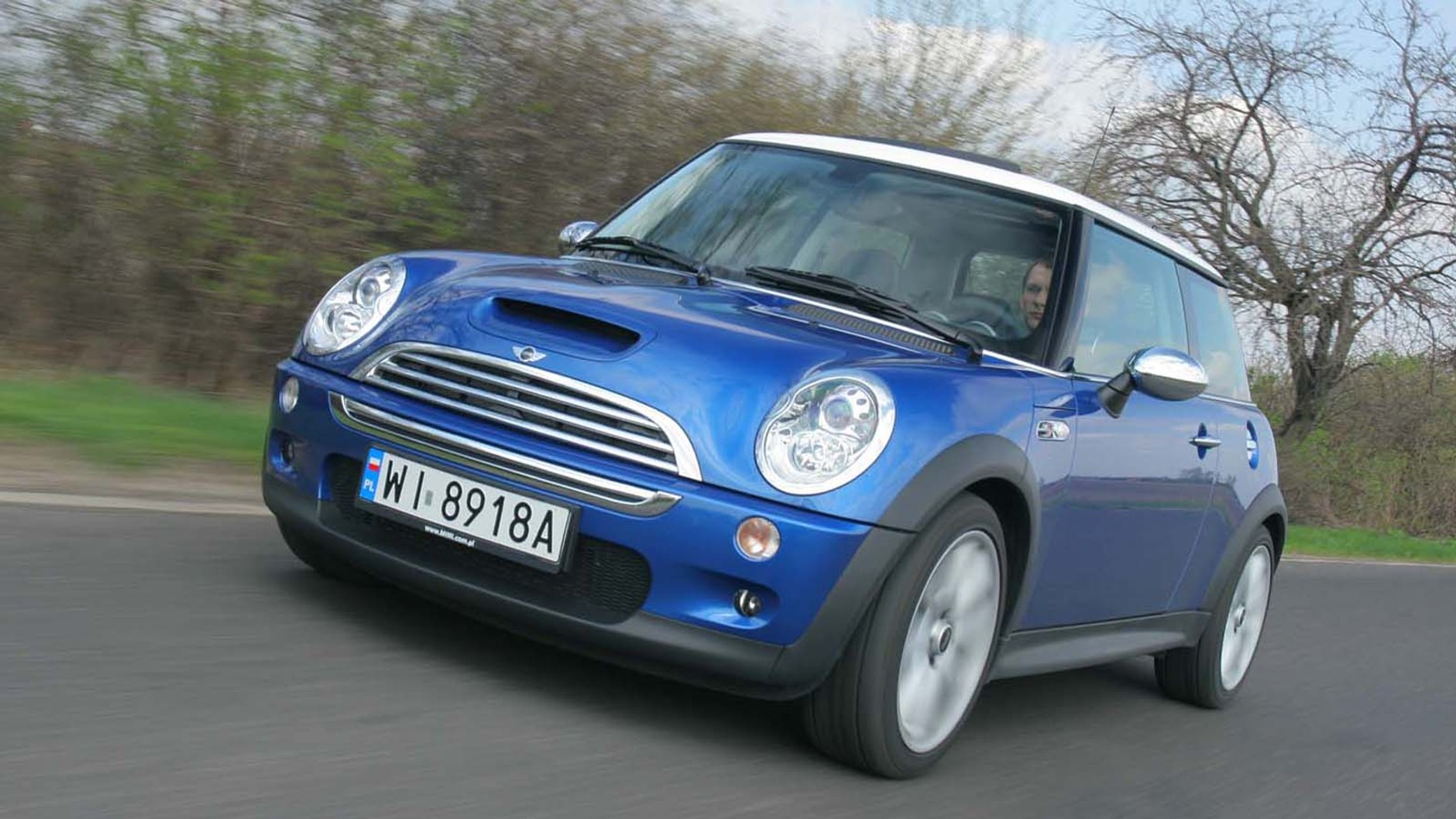 Mini (R50-R53, 2001-08) – gokart z nadwoziem