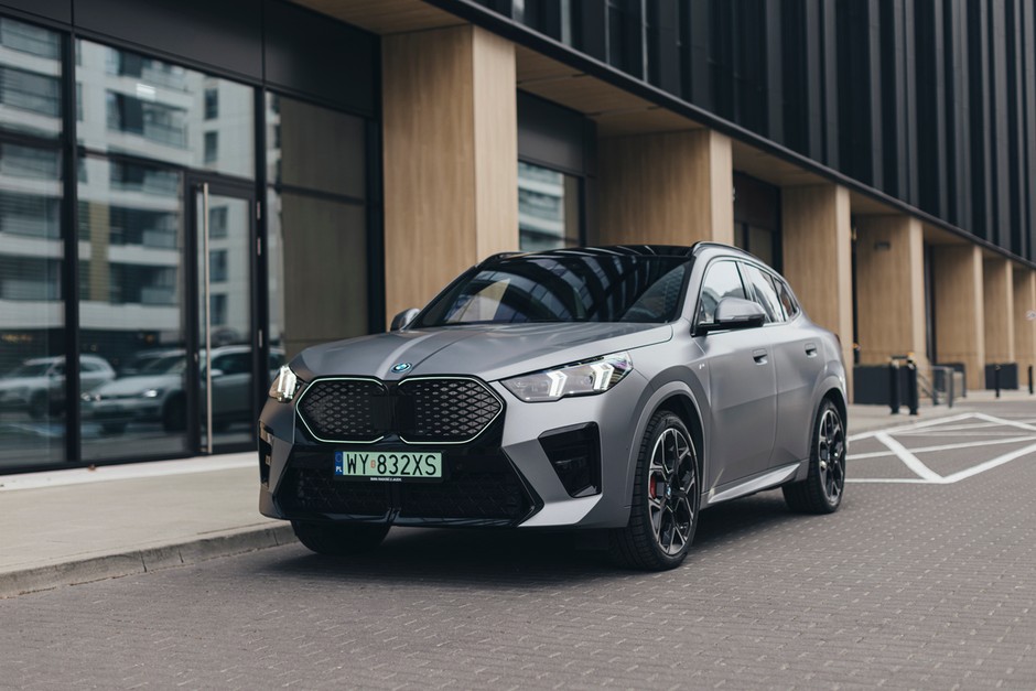 BMW iX2