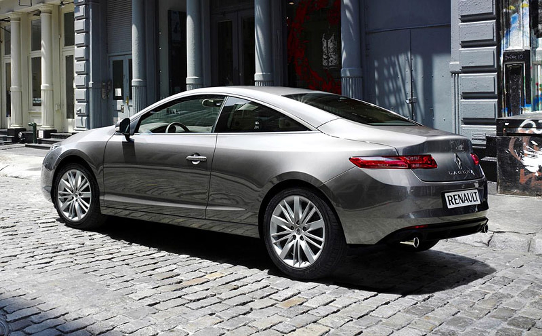 Renault Laguna Coupe – dane techniczne siedmiu wersji silnikowych