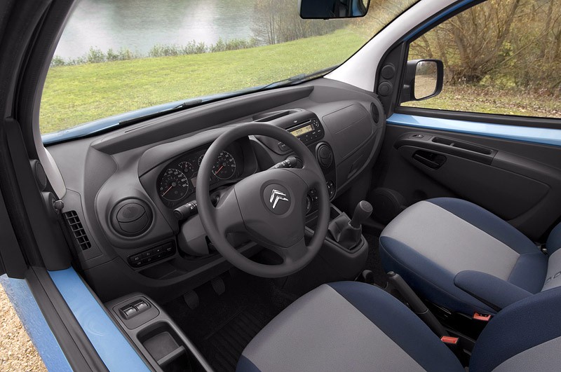 Bruksela 2008: Citroën NEMO Combi poszerza ofertę (ceny w Polsce)