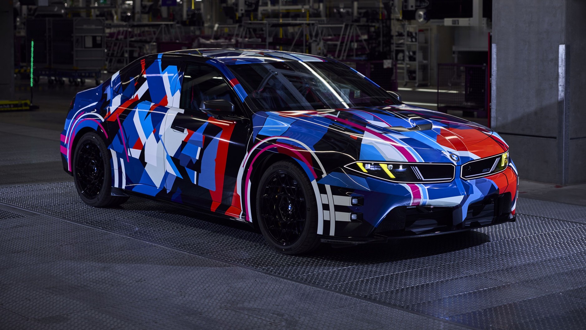 BMW M3 (7. generacja; wersja elektryczna w kamuflażu)