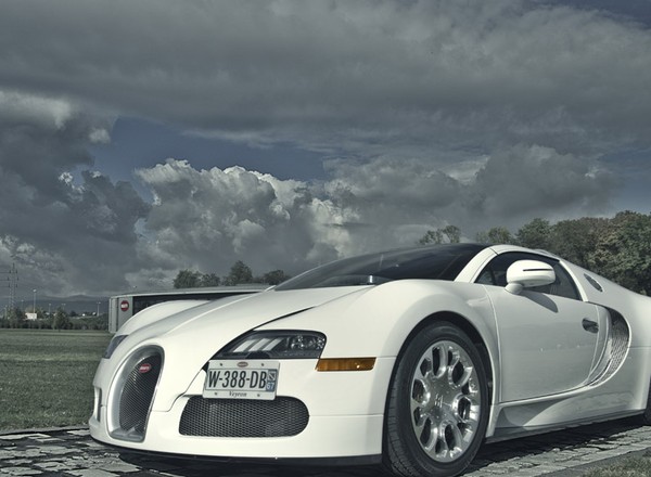 Bugatti Veyron Grand Sport: luksus absolutny