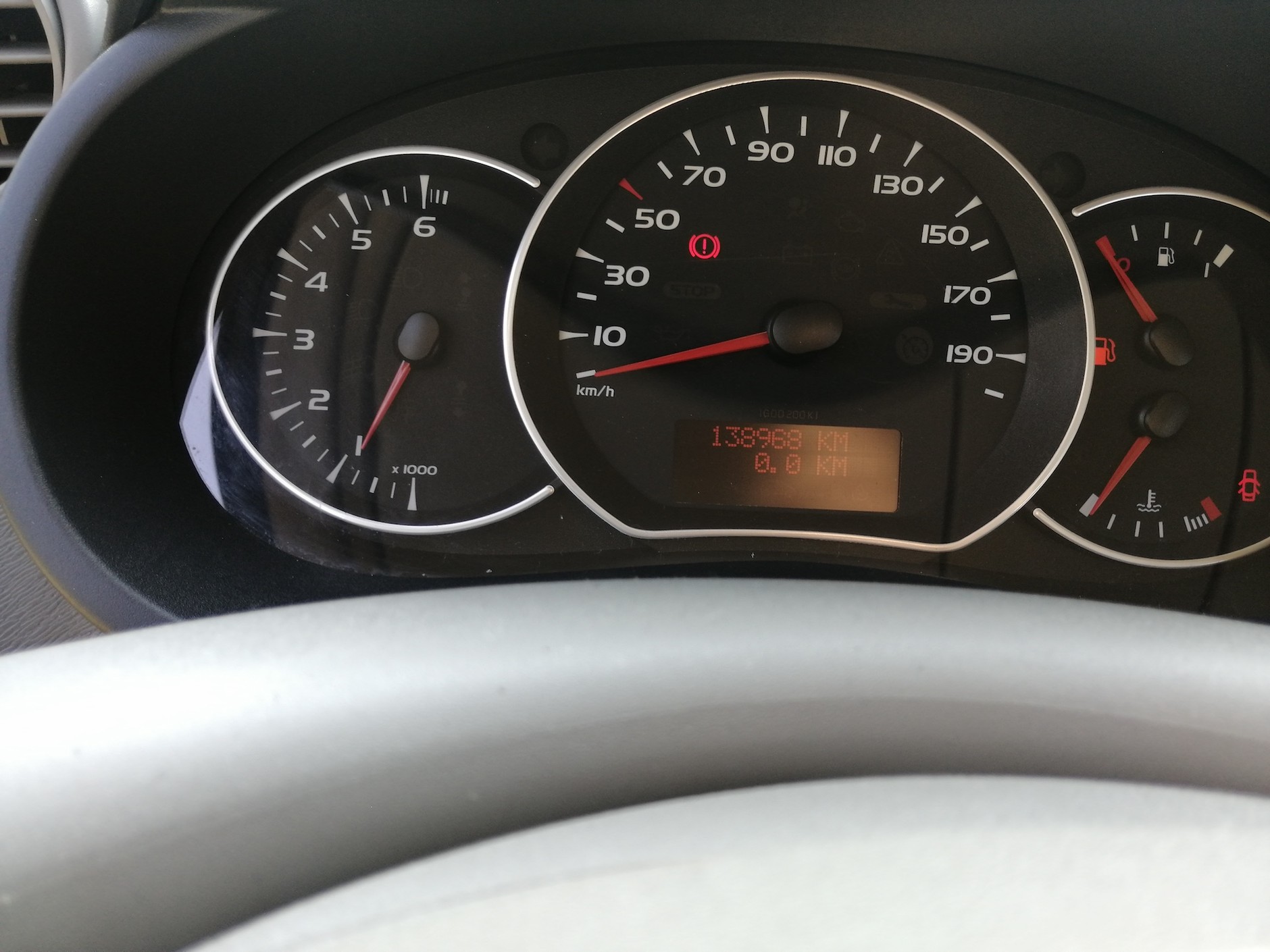 Renault Kangoo 1.6/2007, auto z ogłoszenia: stan licznika bardzo zachęcający