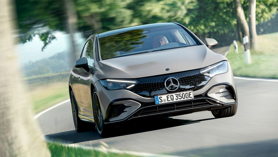 Mercedes EQE (2022)