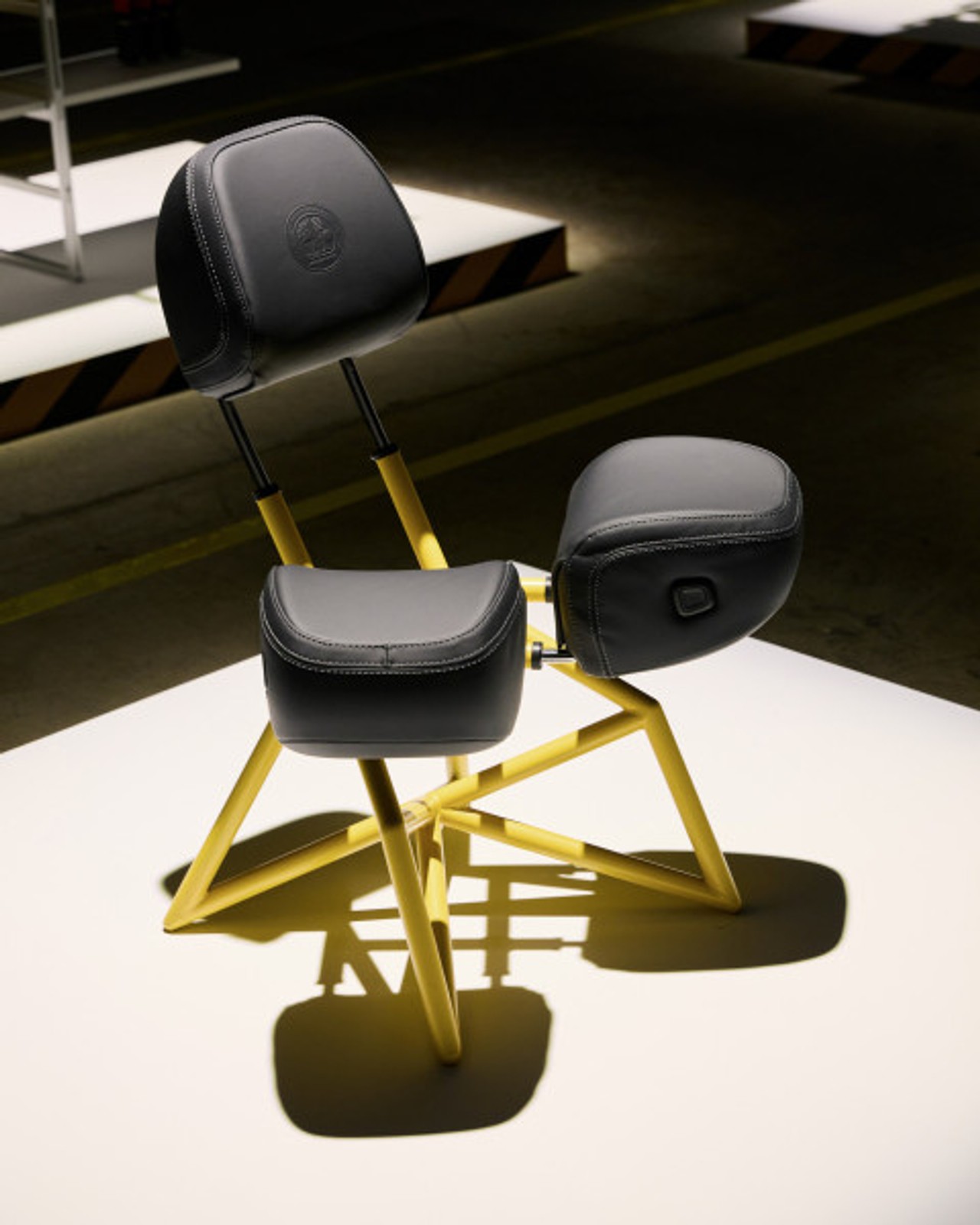 Kolekcja MSCHF i Mercedesa-AMG