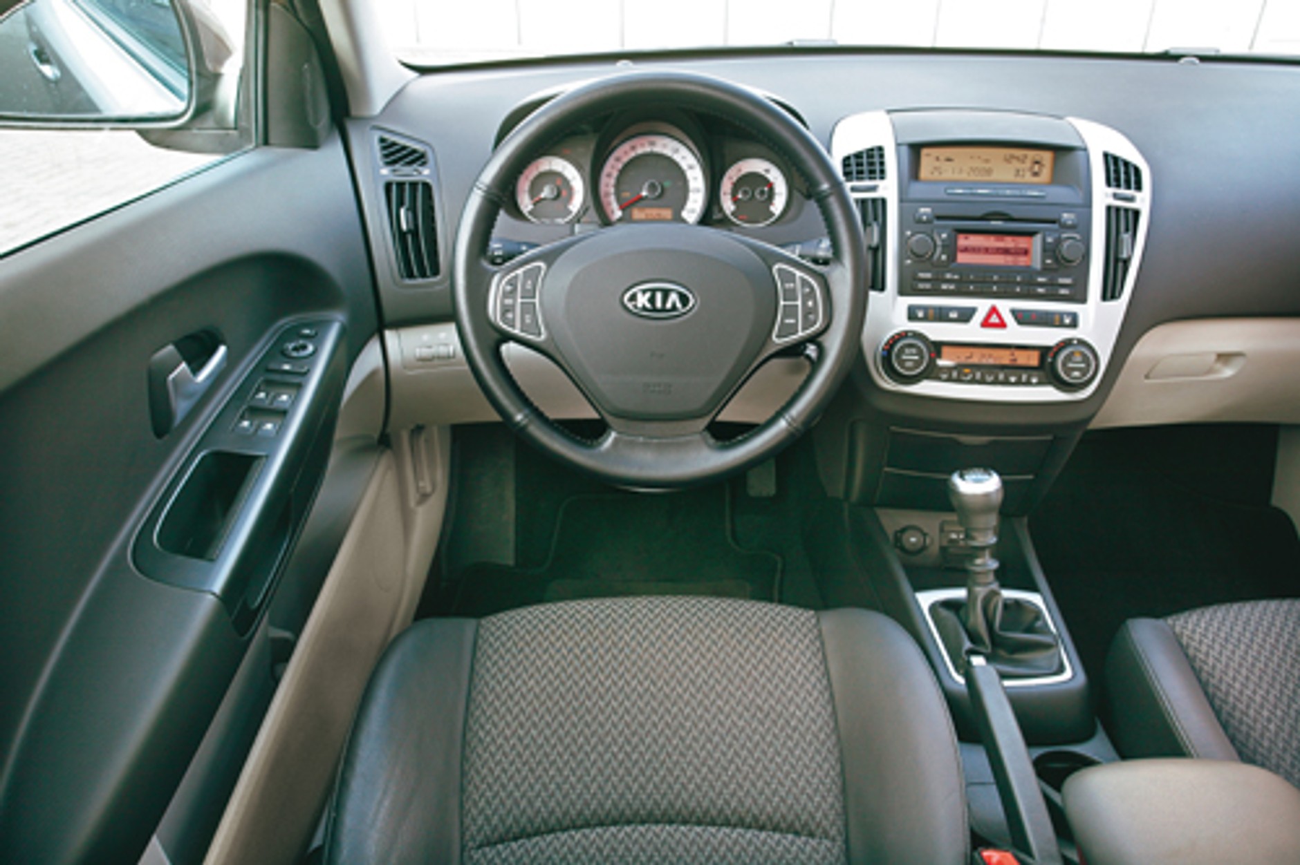 Nowy Renault Megane kontra VW Golf VI, Kia cee,d, Toyota Auris, Seat Leon, Fiat Bravo