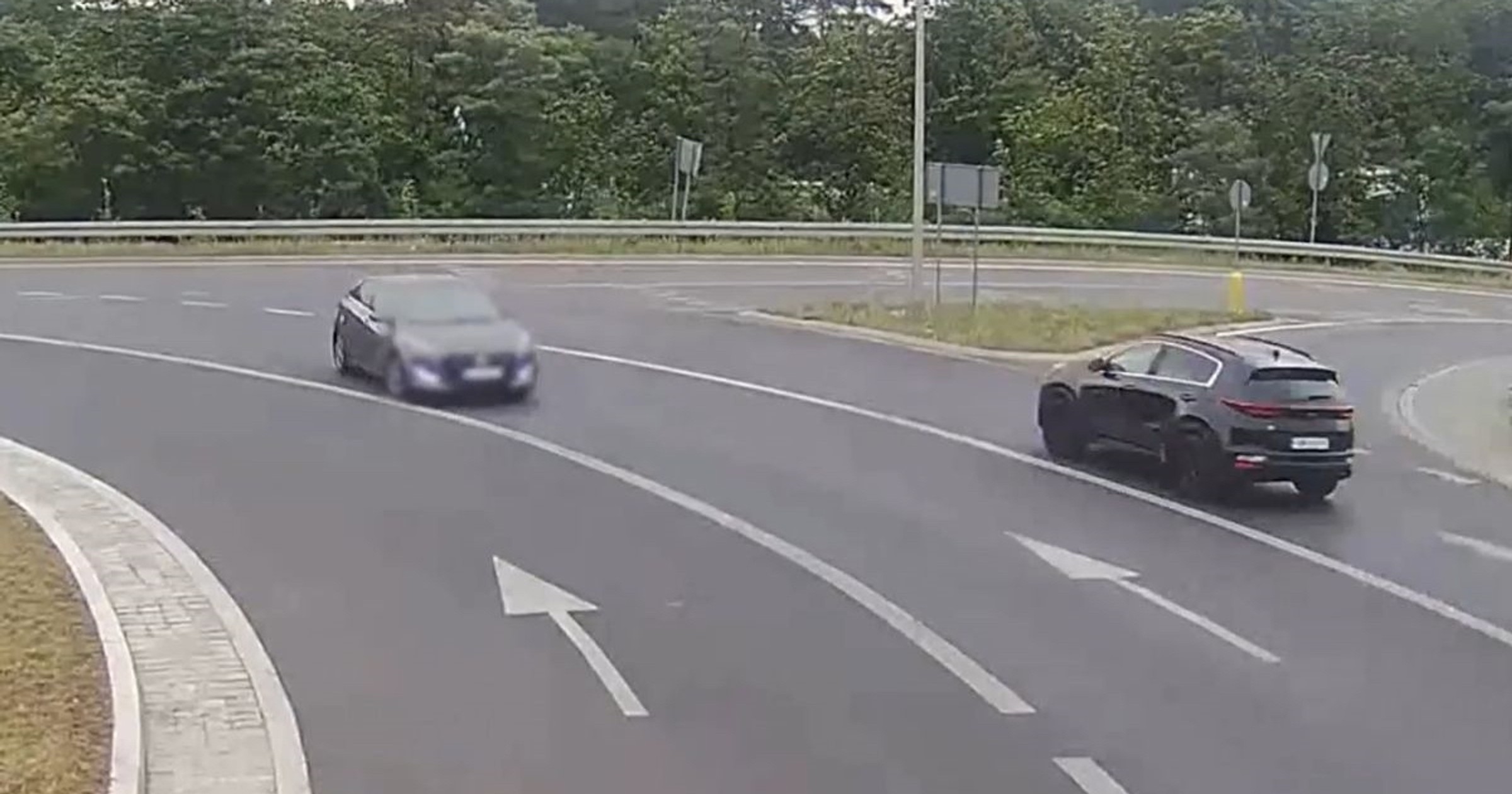 Na rondzie pod prąd