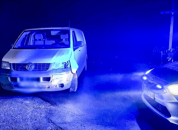 Ma trzy dożywotnie zakazy i jechał pijany. Sąd puścił go wolno