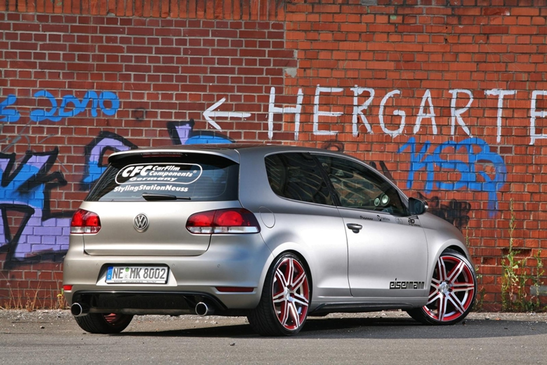 VW Golf GTI ogłusza