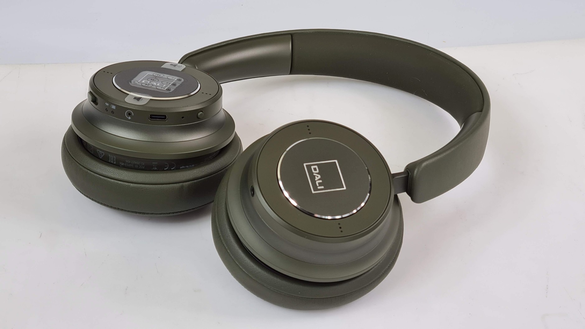 Dali IQ6 - test słuchawek bezprzewodowych