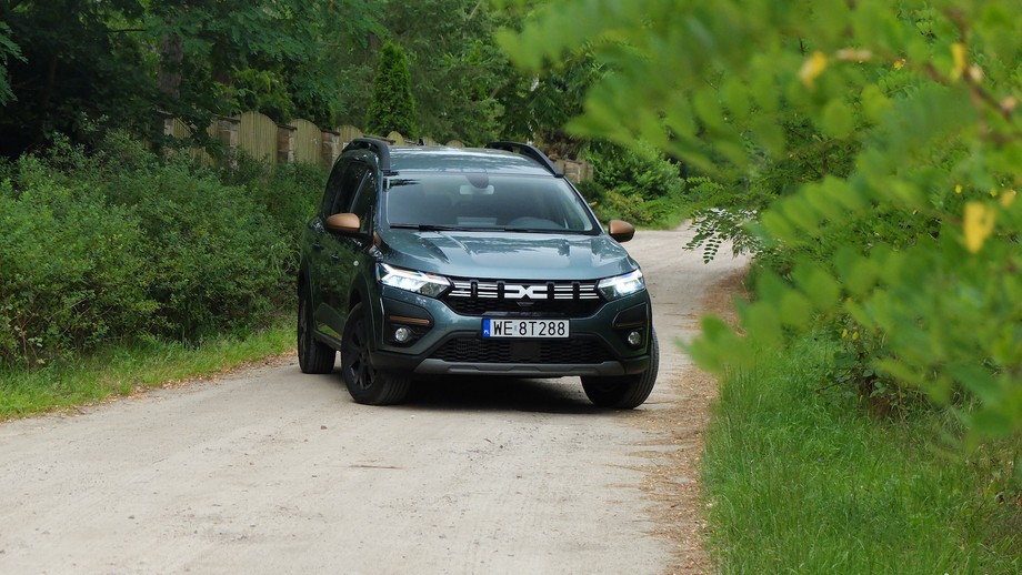 Dacia Jogger Extreme ECO G-100 LPG z wyposażeniem kempingowym