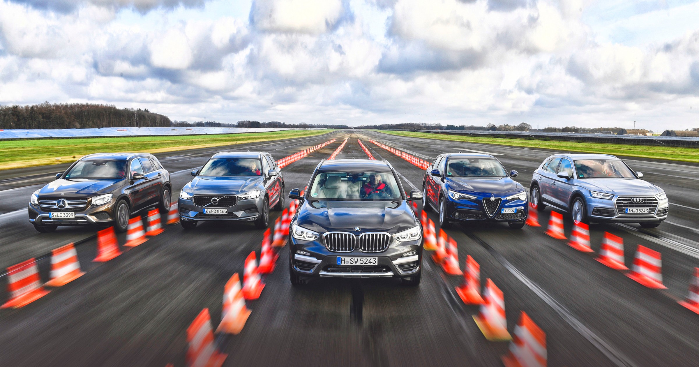Alfa Romeo Stelvio vs. Audi Q5, BMW X3, Mercedes GLC i Volvo XC60 - 5 wszechstronnych diesli
