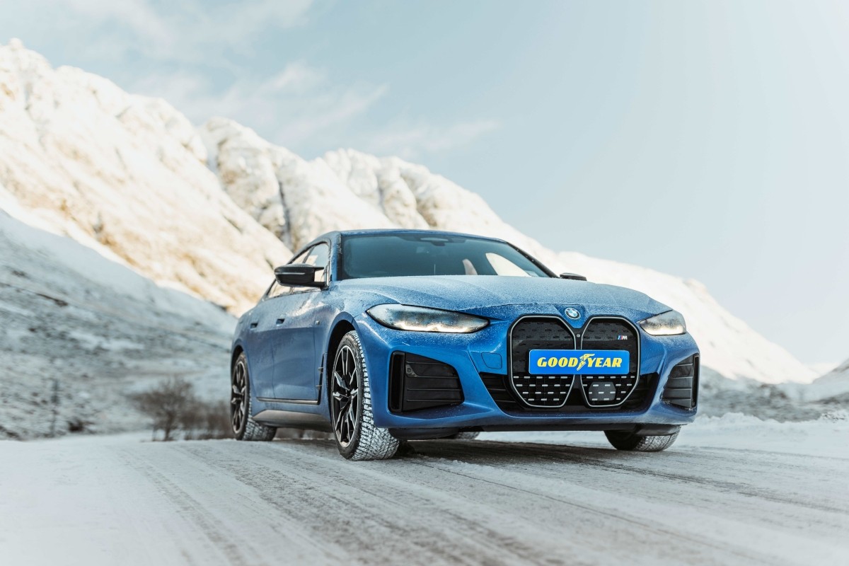 Goodyear UltraGrip Performance 3