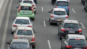 Rejestracje pojazdów w Polsce – więcej firmowych niż prywatnych? Nie wszędzie