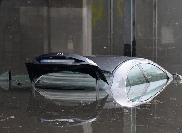 Wasze pytania I Czy warto kupić auto popowodziowe?